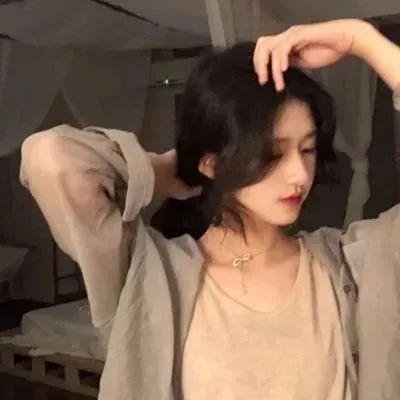 雨中的女人